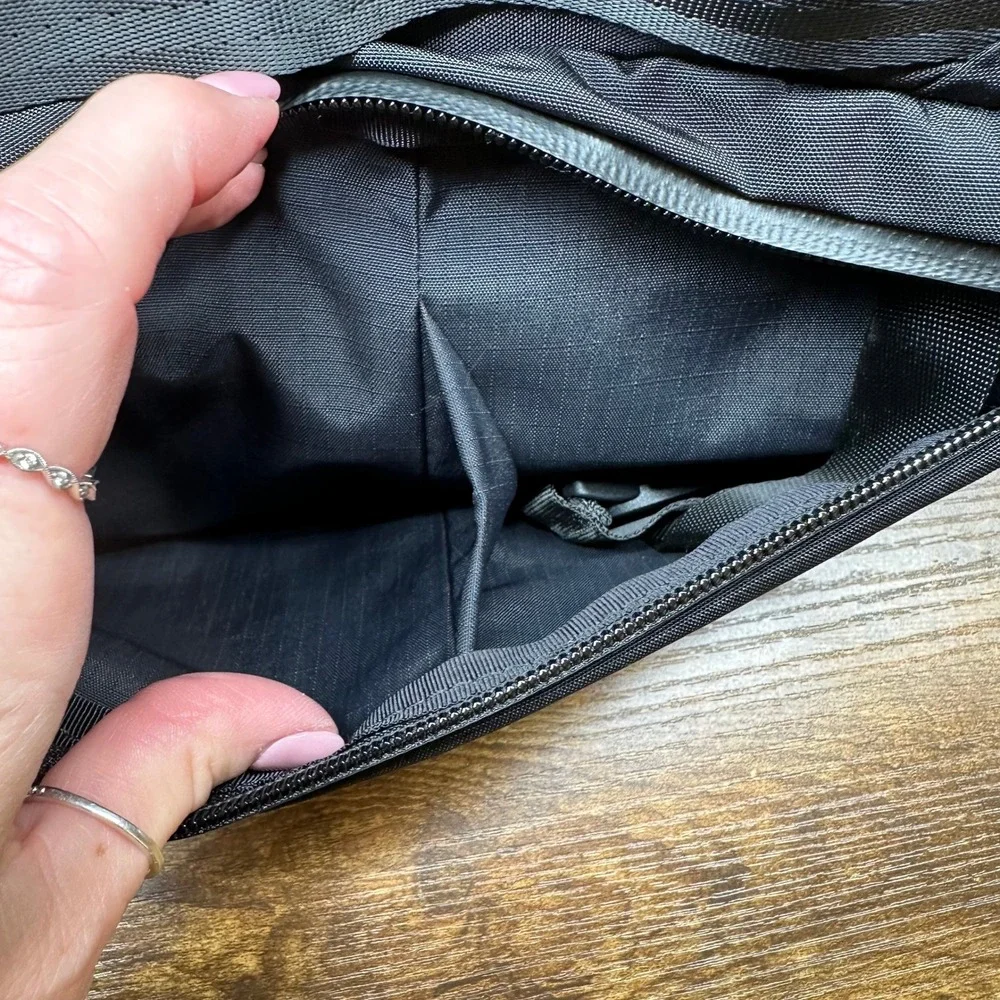 Alpaka Eclipse Gaming Sling Black Axoflux 400D Nylon Bag Gamer Travel Hiking - Picture 9 of 11